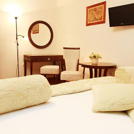 Guesthouse Villa Vice Split Bagian luar foto